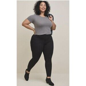 NWT Torrid Sky High Skinny Crop High Rise Black Jean Size 16